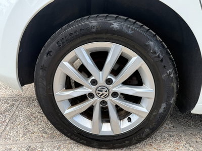 Volkswagen Touran 1.6 TDI 115 CV SCR Executive BlueMotion Technology (18)
