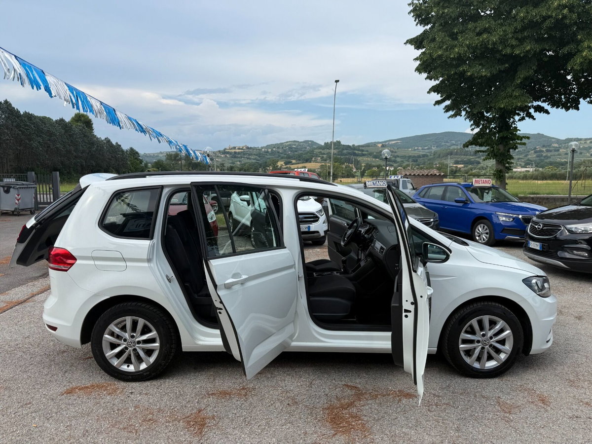 Volkswagen Touran 1.6 TDI 115 CV SCR Executive BlueMotion Technology (6)