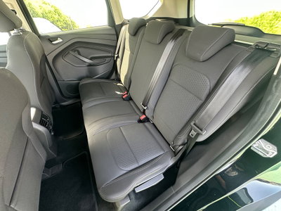Ford Kuga 1.5 TDCI 120 CV S&S 2WD Titanium Business (8)