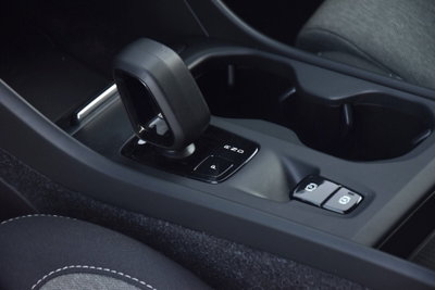 Volvo XC40 T4 Recharge Plug-in Hybrid R-design (16)