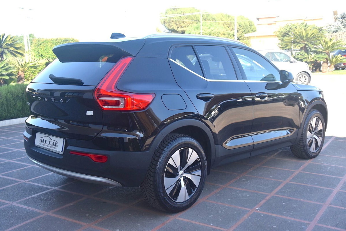 Volvo XC40 T4 Recharge Plug-in Hybrid R-design (7)