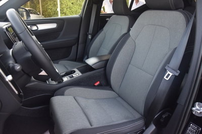 Volvo XC40 T4 Recharge Plug-in Hybrid R-design (8)