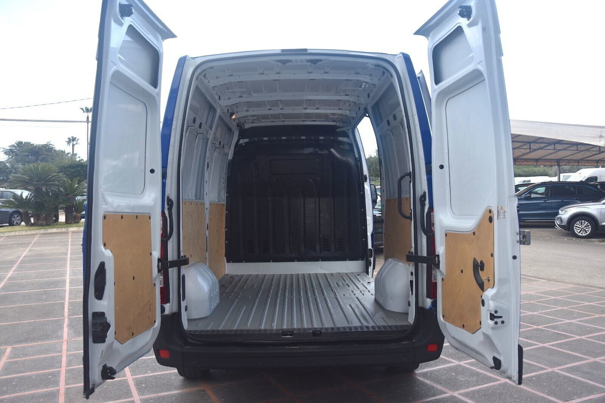 Nissan Interstar Furgone 35 2.3 dCi 135CV PM-TM Acenta Furgone (12)