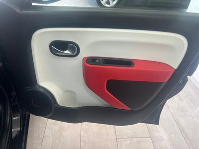 Renault Twingo 1.0 SCe Live (11)