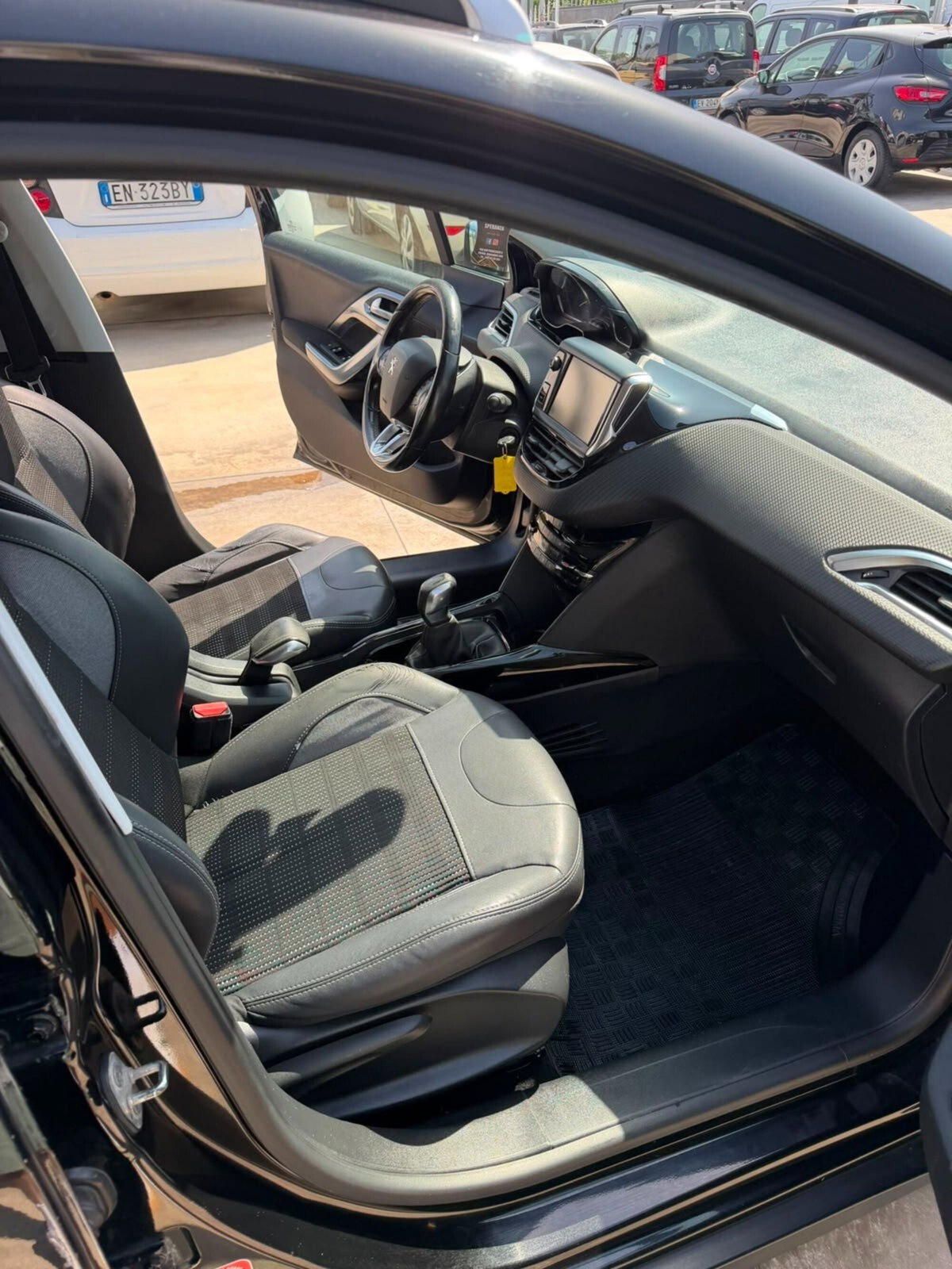 Peugeot 2008 100 Allure (17)