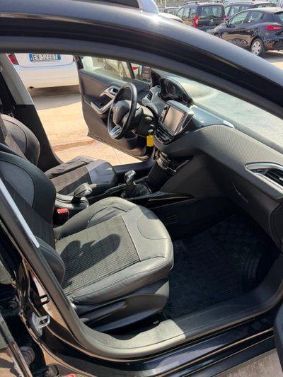 Peugeot 2008 100 Allure (17)