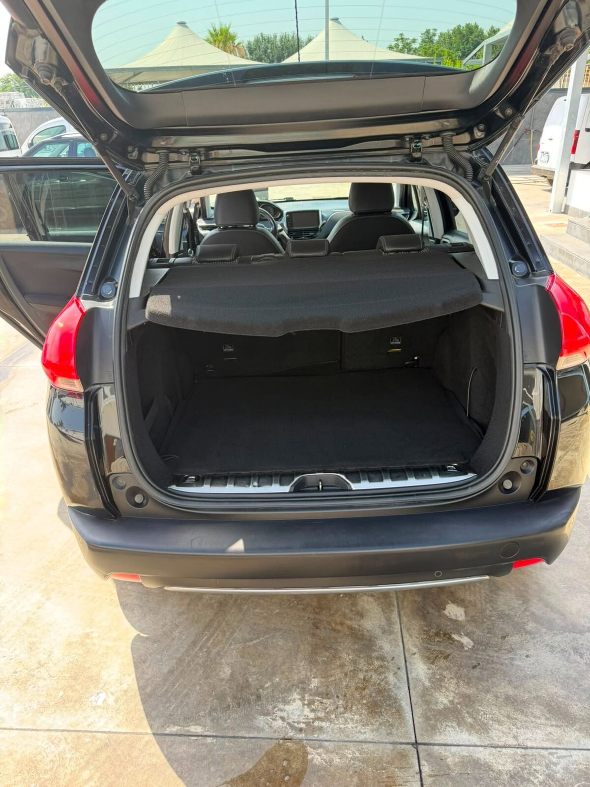 Peugeot 2008 100 Allure (18)