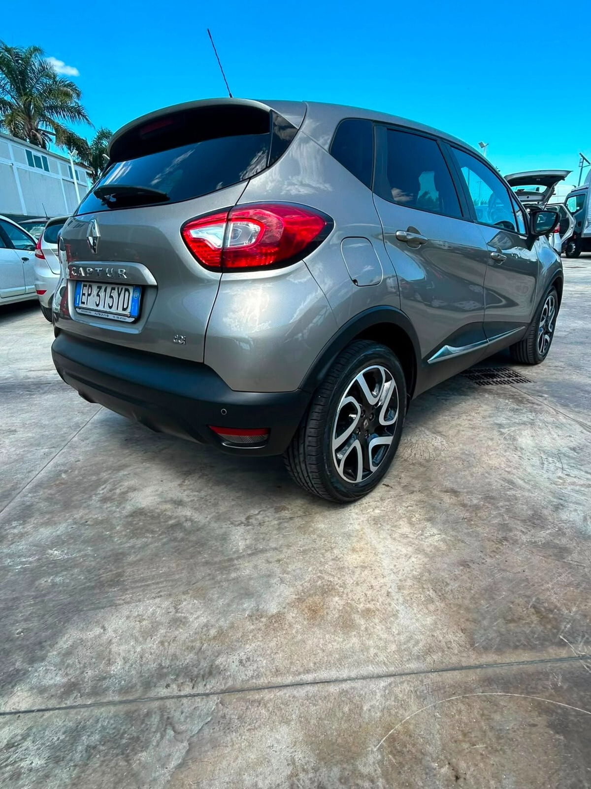 Renault Captur 1.5 dCi 8V 90 CV Start&Stop Energy R-Link (6)