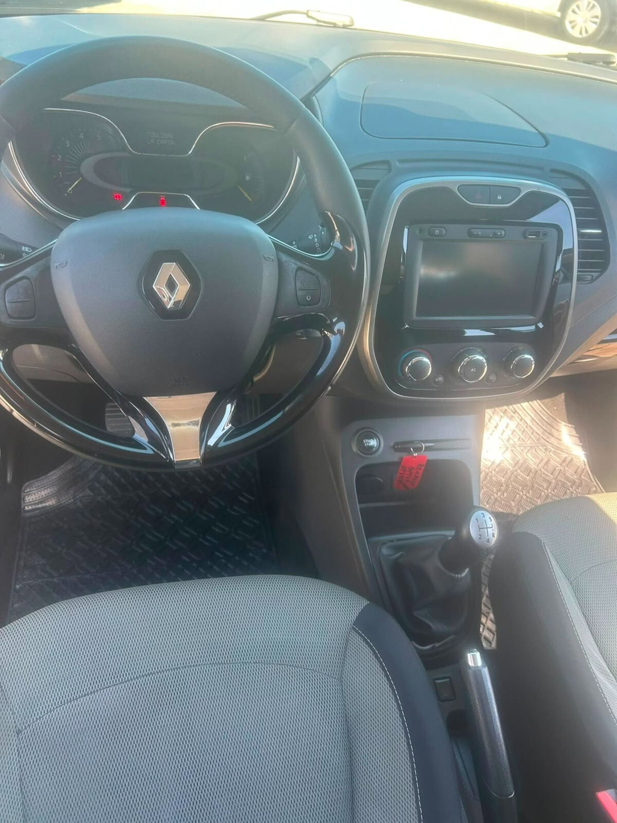Renault Captur 1.5 dCi 8V 90 CV Start&Stop Energy R-Link (9)