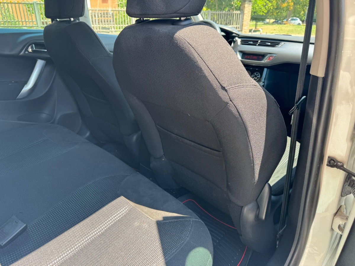 Citroen C3 1.1 airdream Exclusive (11)