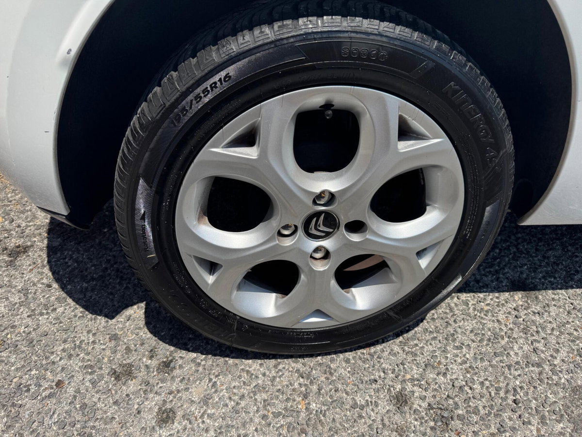Citroen C3 1.1 airdream Exclusive (14)