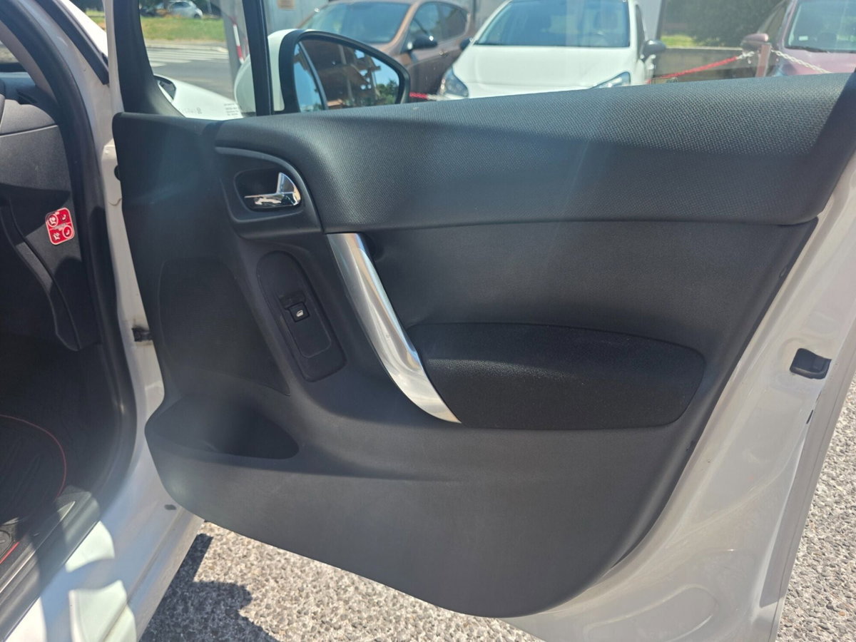 Citroen C3 1.1 airdream Exclusive (15)
