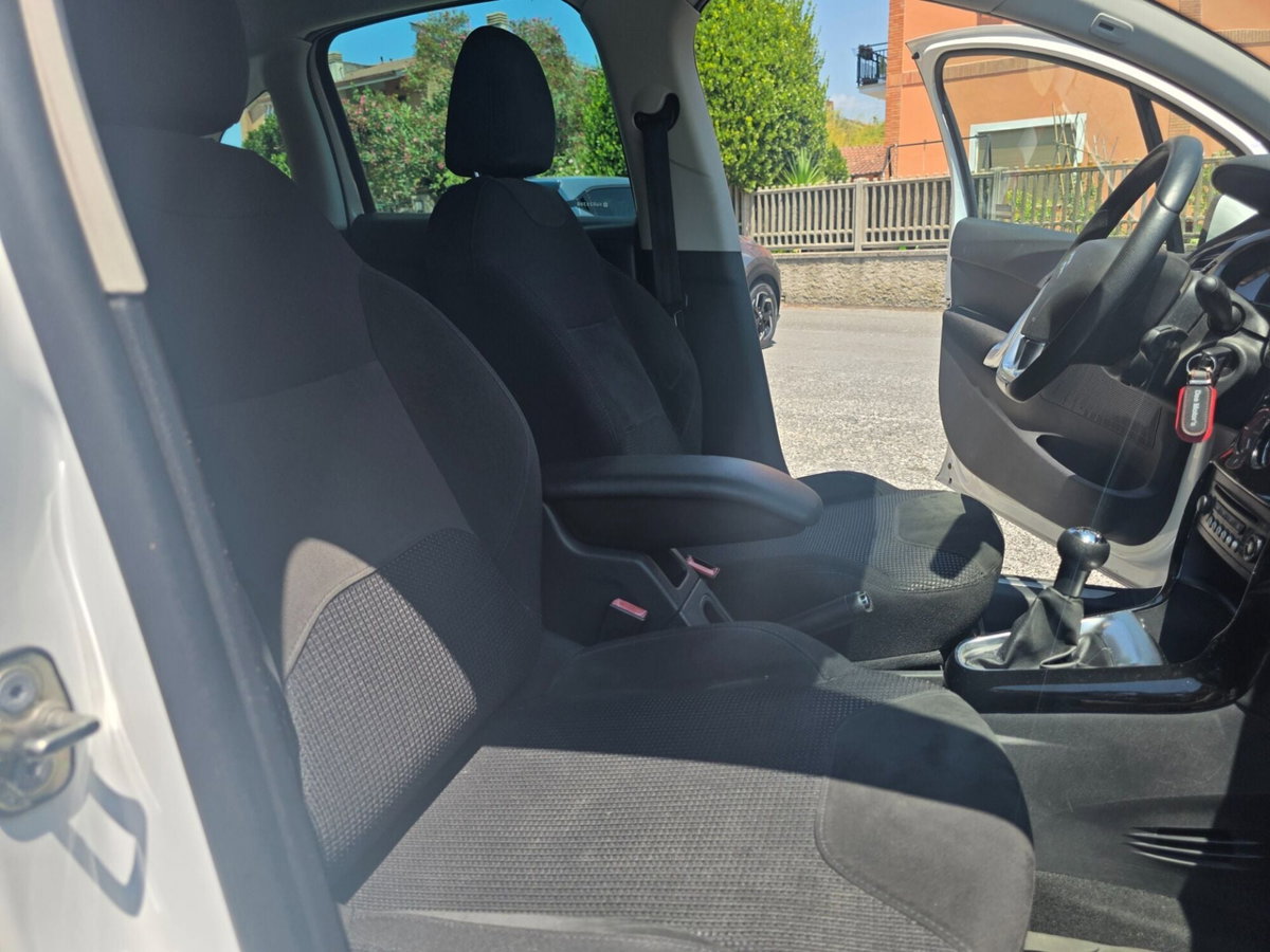 Citroen C3 1.1 airdream Exclusive (17)