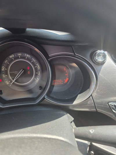 Citroen C3 1.1 airdream Exclusive (8)