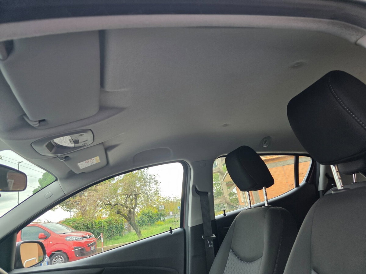 Opel Karl Rocks 1.0 73 CV (11)