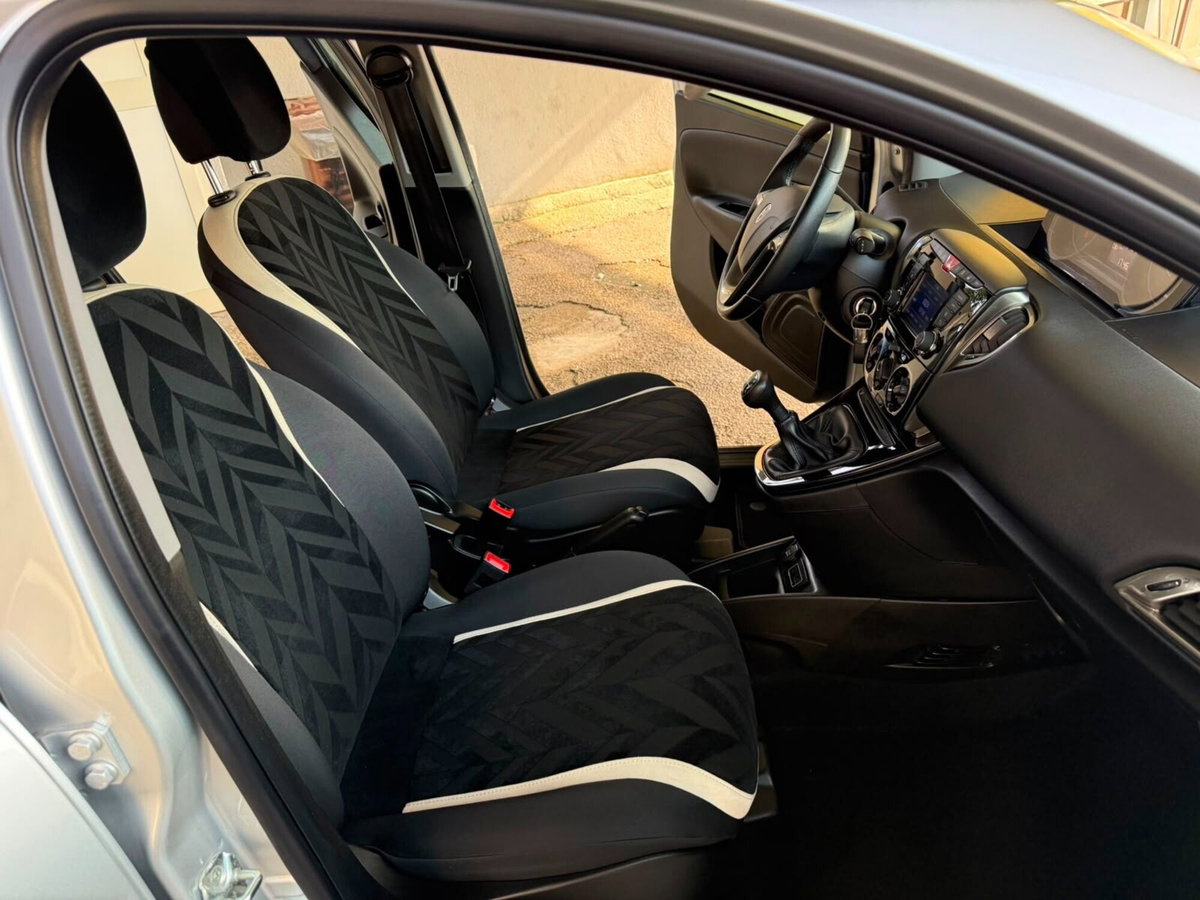 Lancia Ypsilon 1.3 MJT 16V 95 CV 5 porte S&S Mya (5)