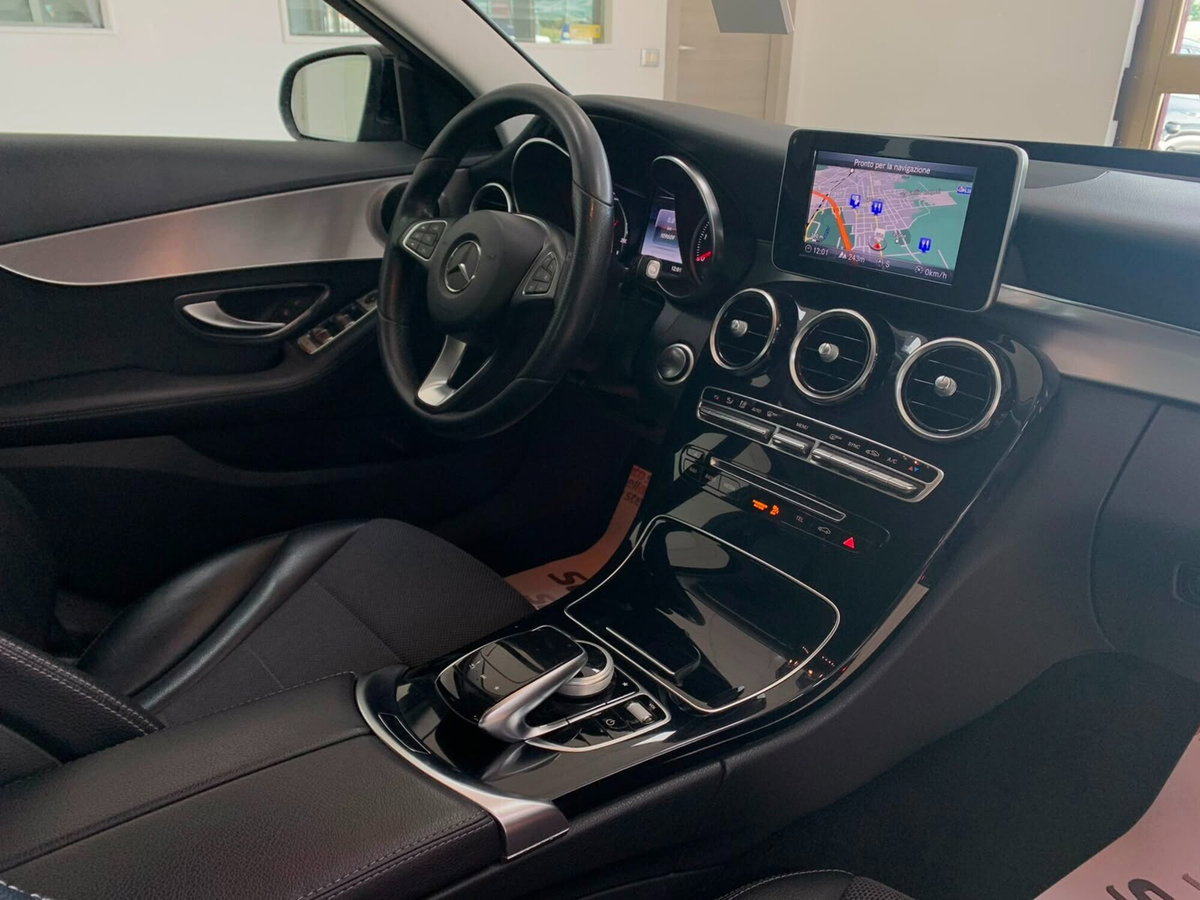 Mercedes-Benz Classe C 180 d Auto Premium (16)