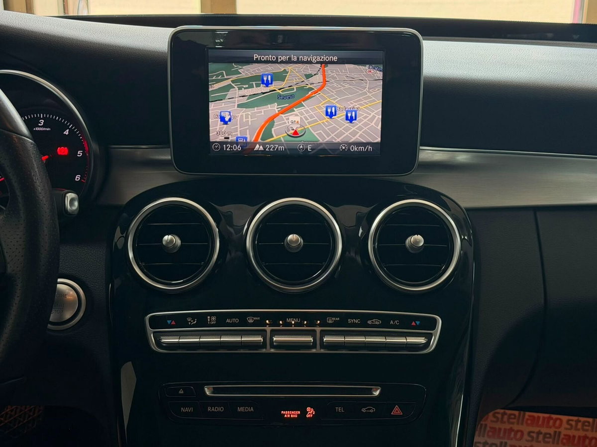 Mercedes-Benz Classe C 180 d Auto Premium (18)