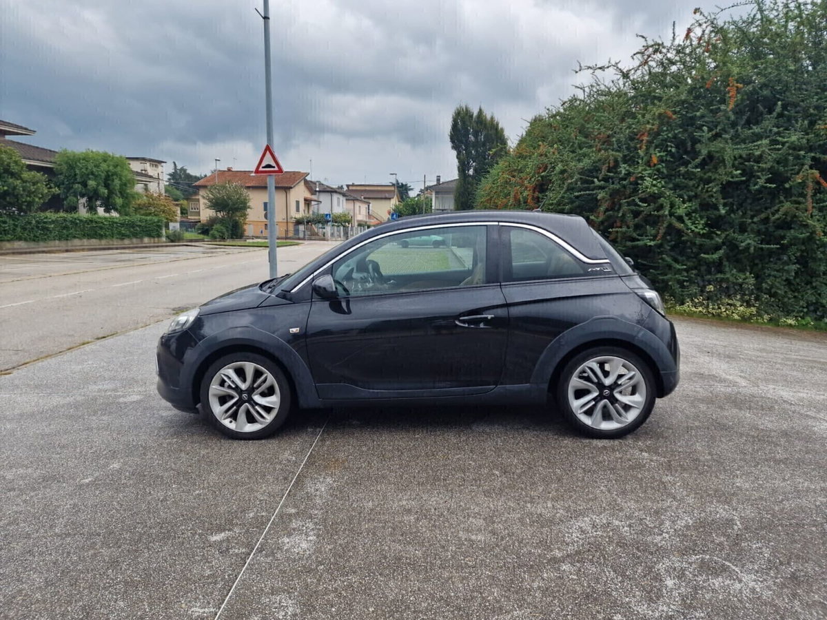 Opel Adam Rocks 1.2 70 CV Air (7)