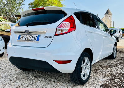 Ford Fiesta 1.4 5p. Bz.- GPL Titanium (4)
