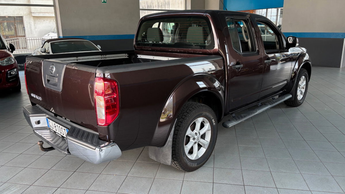 Nissan Navara 2.5 dCi 190CV 4 porte Double Cab XE (3)