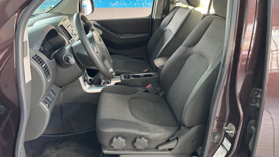 Nissan Navara 2.5 dCi 190CV 4 porte Double Cab XE (5)