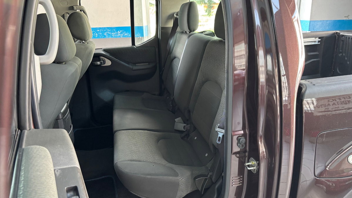Nissan Navara 2.5 dCi 190CV 4 porte Double Cab XE (6)