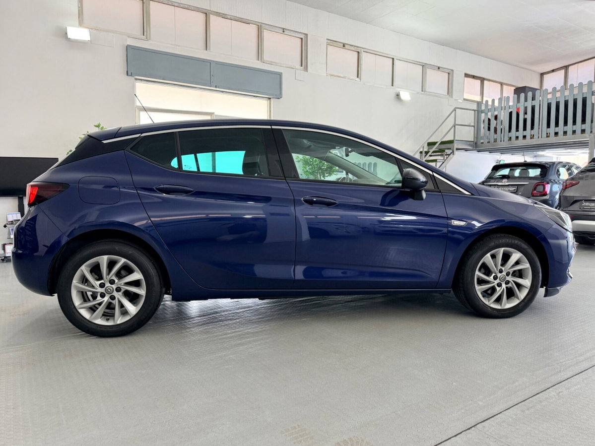 Opel Astra 1.5 CDTI 122 CV S&S AT9 5 porte Business Elegance (4)