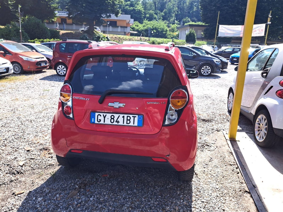 Chevrolet Spark 1.0 LS (9)