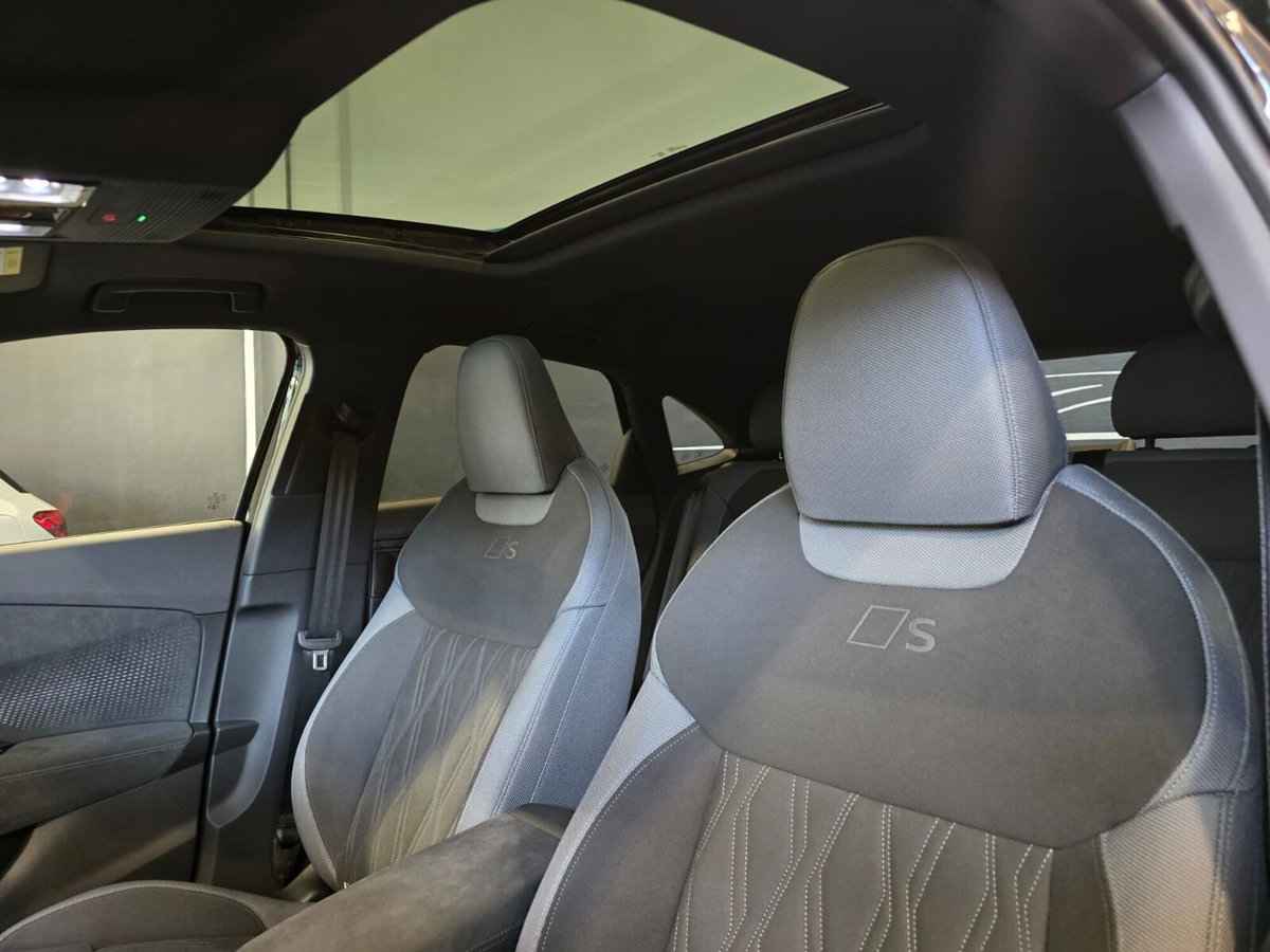 Audi Q3 Sportback 35 TDI quattro S tronic S line edition (15)