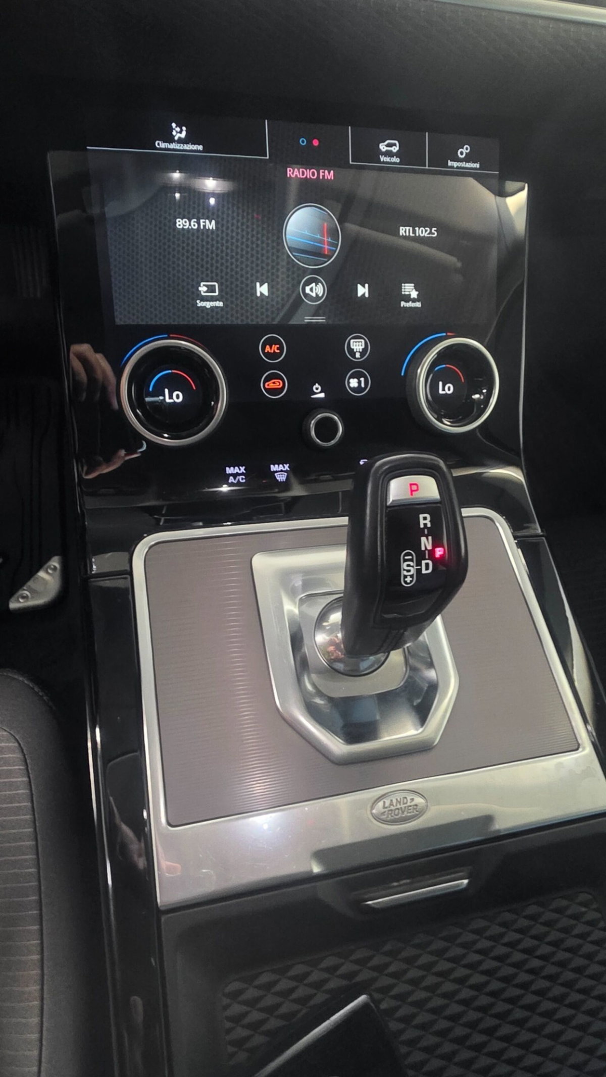 Land Rover Range Rover Evoque 2.0D I4-L.Flw 150 CV AWD Auto R-Dynamic (17)