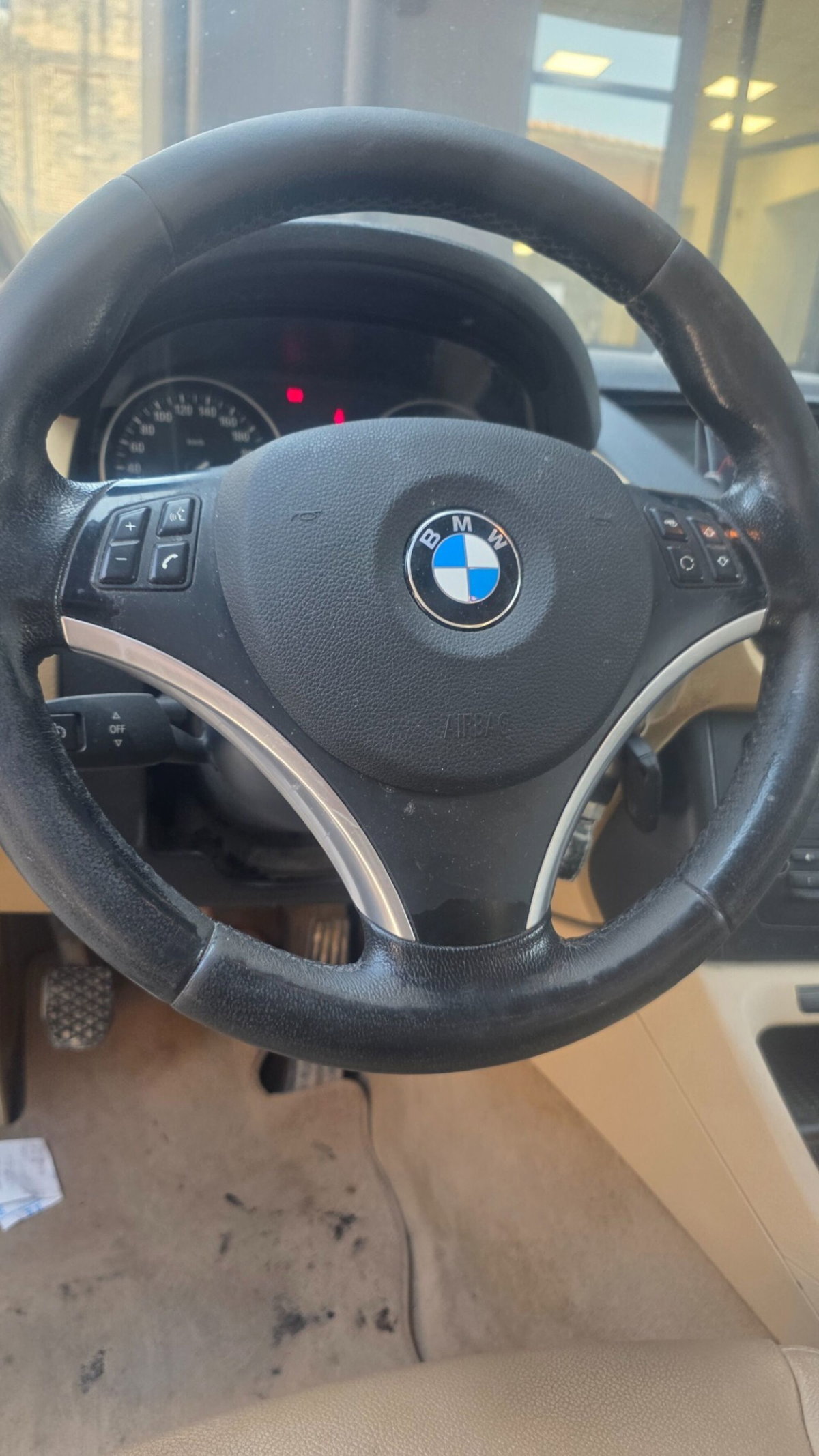 BMW X1 xDrive20d Futura (19)