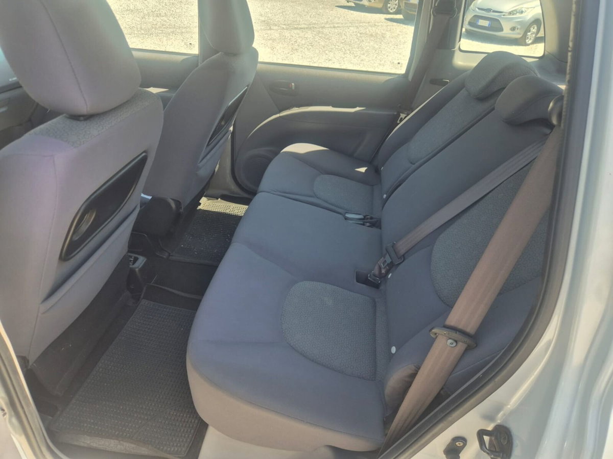 Hyundai Matrix CRDi TD Style (7)