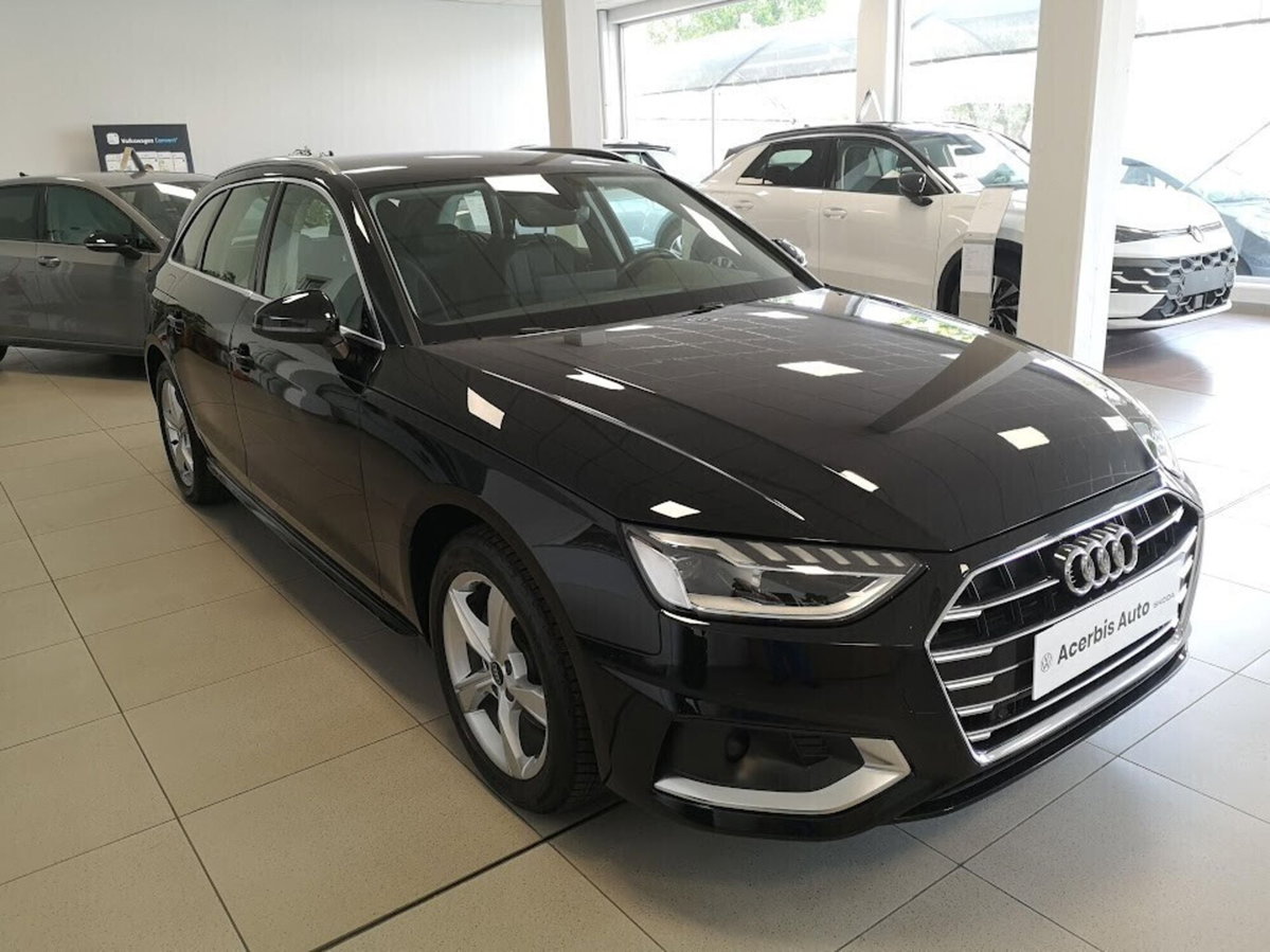Audi A4 Avant 30 TDI/136 CV S tronic Business Advanced (9)