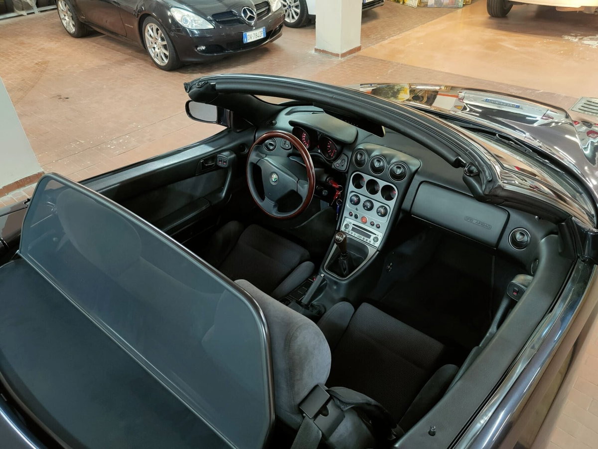 Alfa Romeo Gtv 2.0i JTS 16V cat (9)