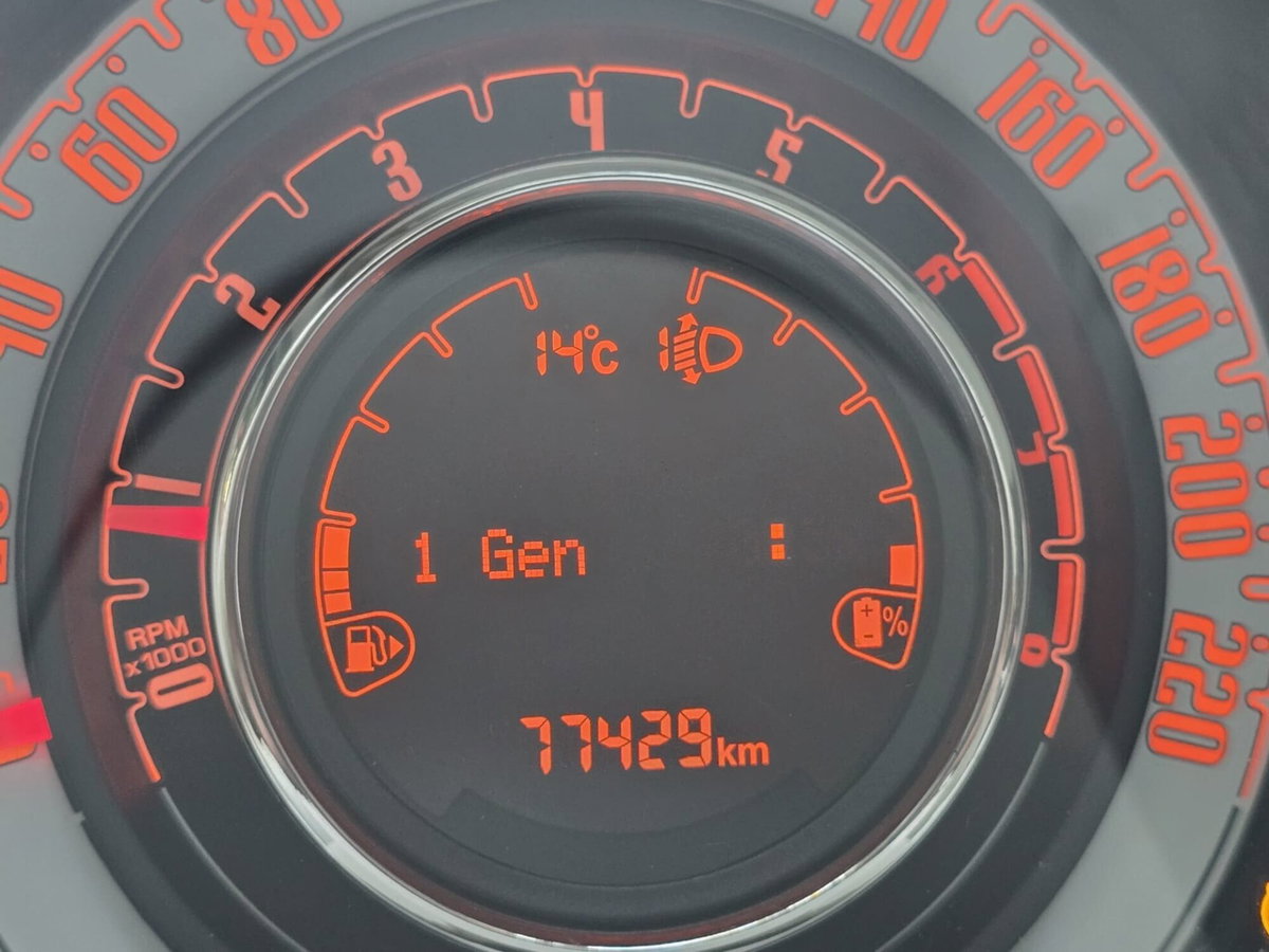 Fiat 500 1.0 Hybrid Dolcevita (8)