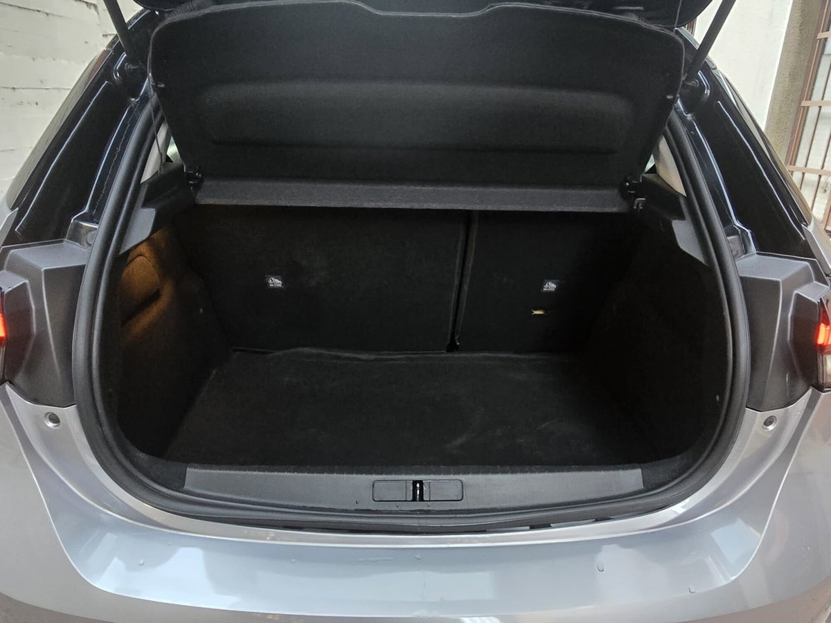 Opel Corsa 1.2 Elegance (15)