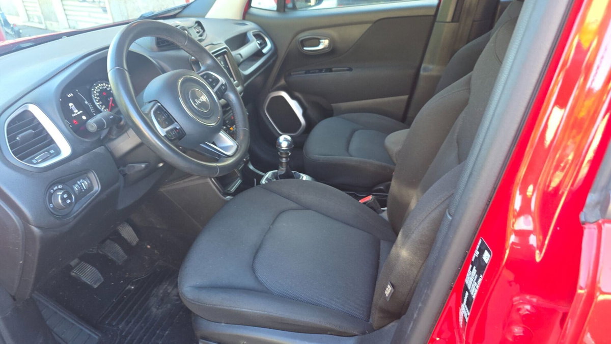Jeep Renegade 1.0 T3 Business (12)