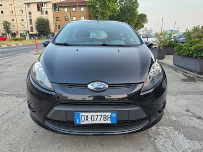 Ford Fiesta 1.4 5 porte Bz.- GPL Titanium usata