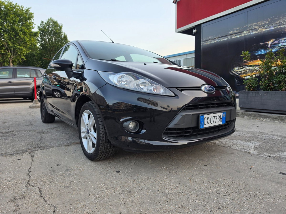 Ford Fiesta 1.4 5 porte Bz.- GPL Titanium (11)