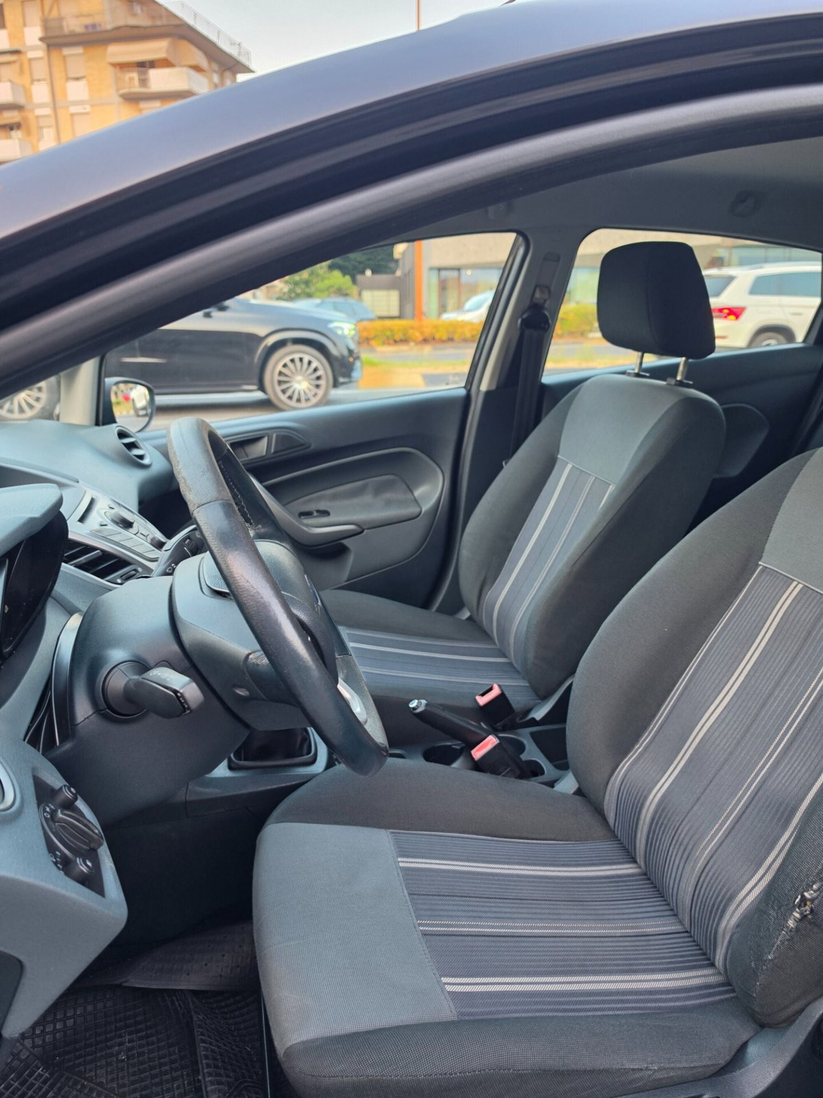 Ford Fiesta 1.4 5 porte Bz.- GPL Titanium (8)