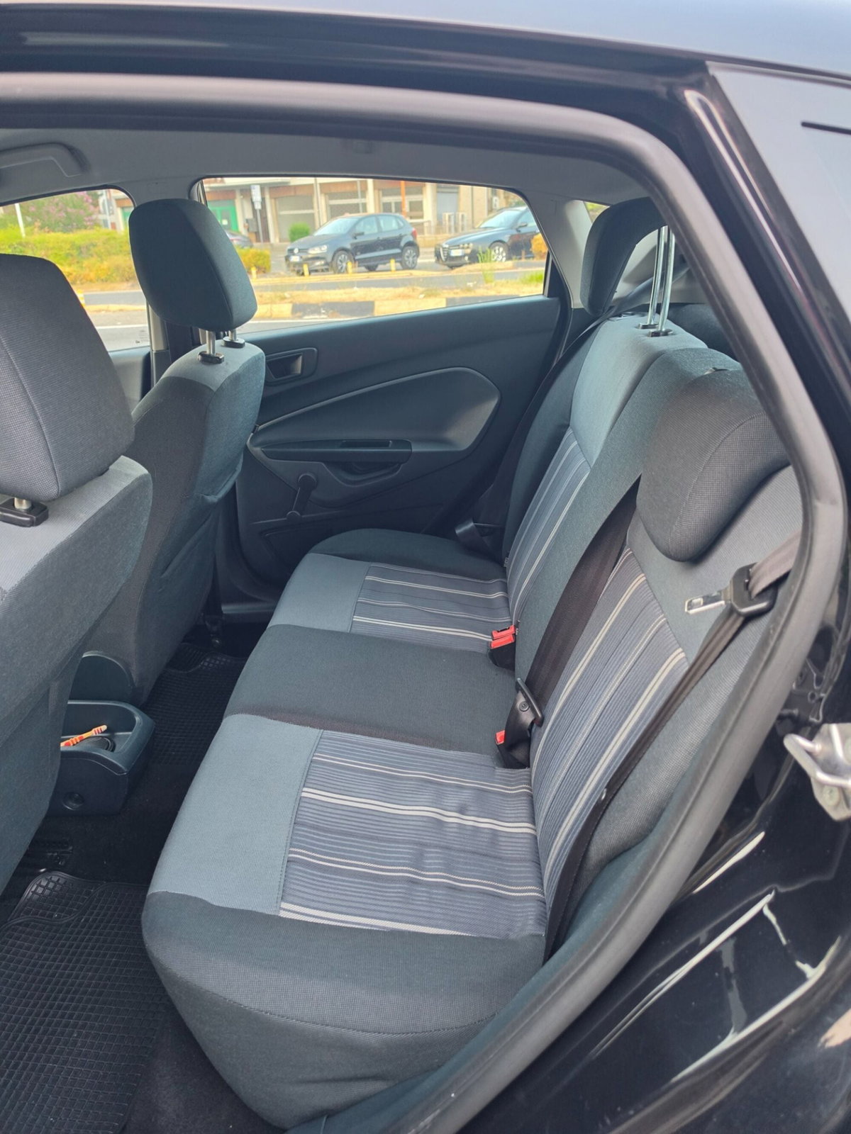Ford Fiesta 1.4 5 porte Bz.- GPL Titanium (9)