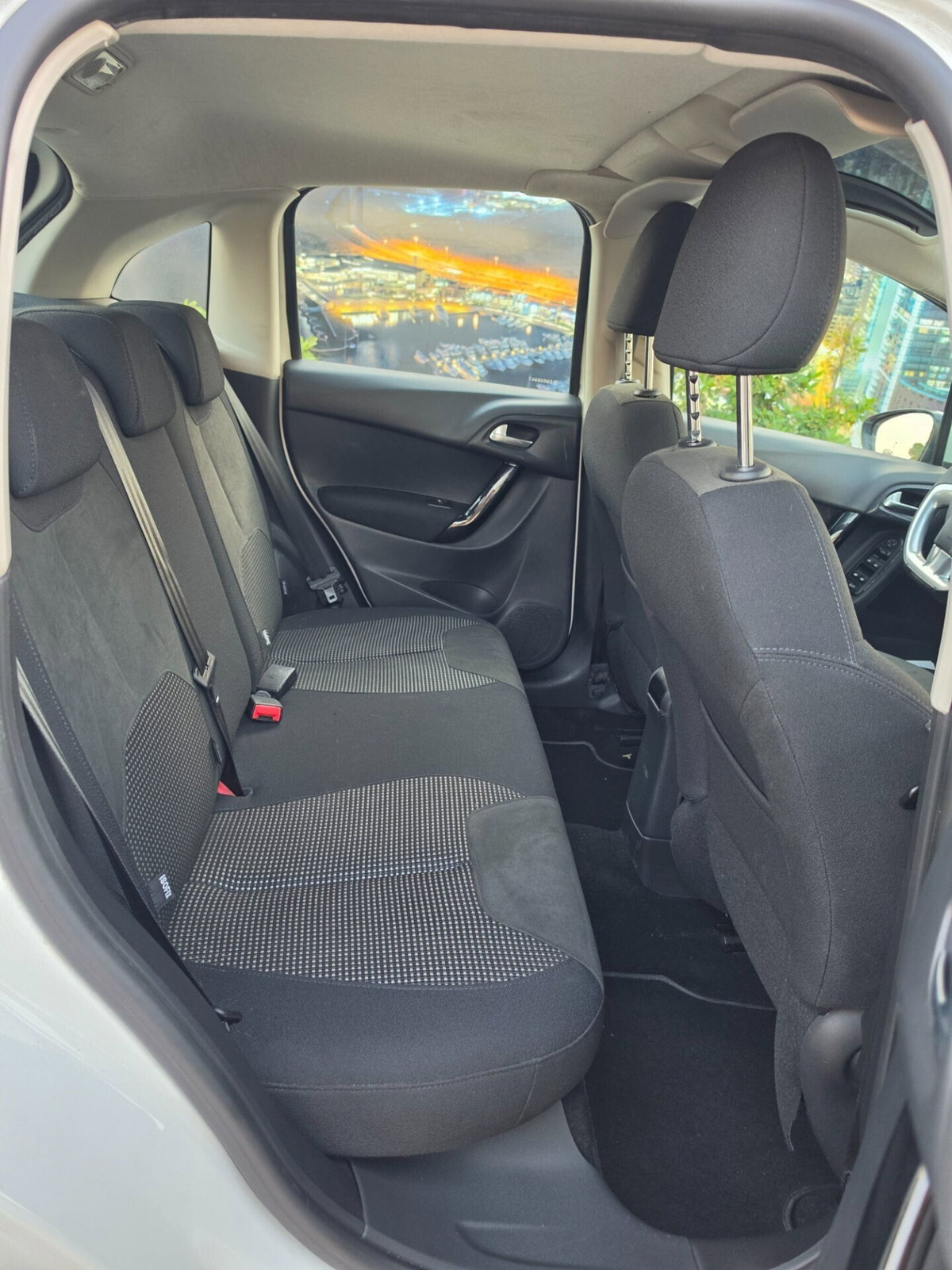 Citroen C3 1.4 HDi 70 Exclusive (16)