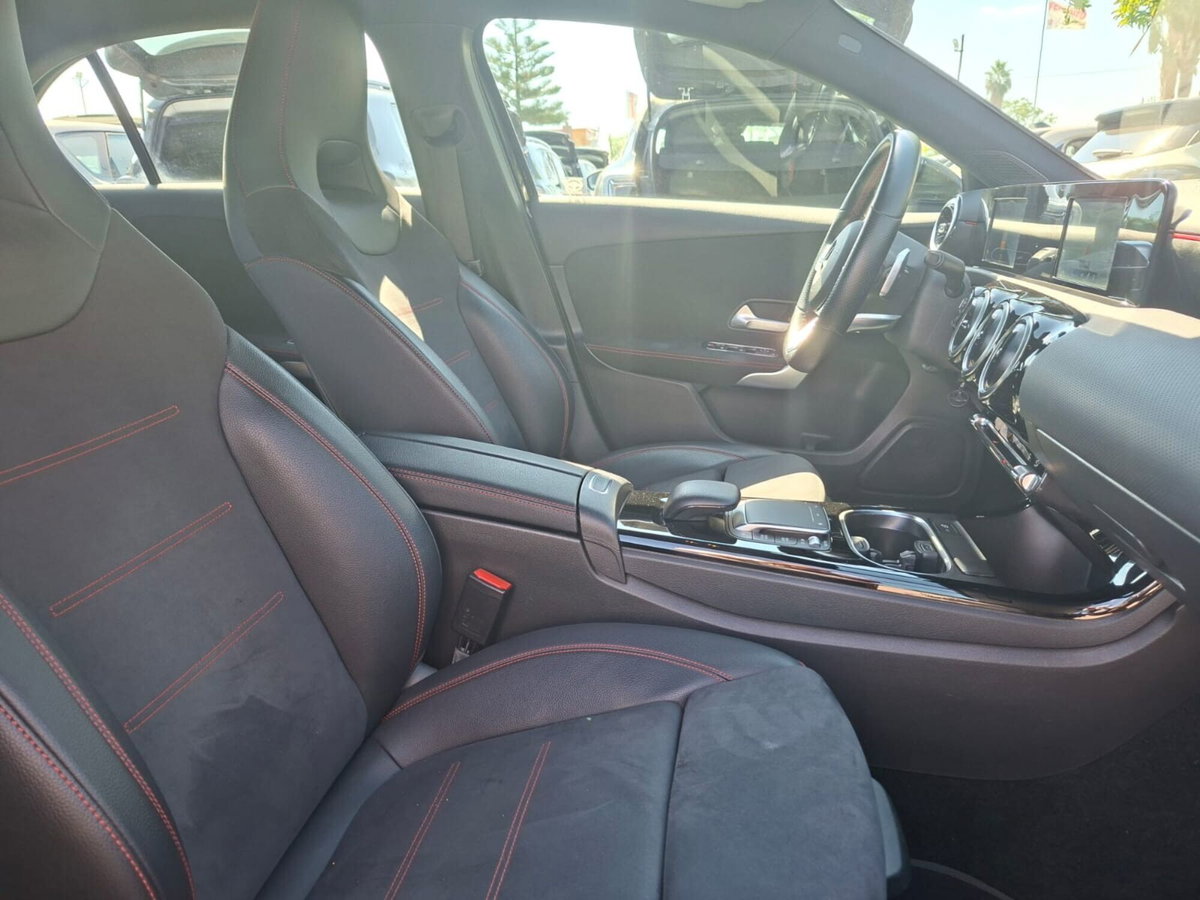 Mercedes-Benz Classe A 180 Automatic Premium (11)