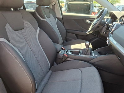 Audi Q2 30 2.0 tdi Identity Black (14)