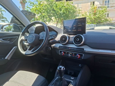 Audi Q2 30 2.0 tdi Identity Black (10)