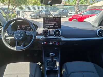 Audi Q2 30 2.0 tdi Identity Black (6)
