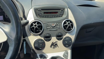 Ford Ka 1.2 8V 69CV Titanium (11)