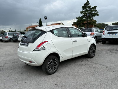 Lancia Ypsilon 0.9 TwinAir 85 CV 5 porte Metano Ecochic Gold (5)