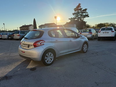 Peugeot 208 HDi 68 CV 5 porte Allure (5)